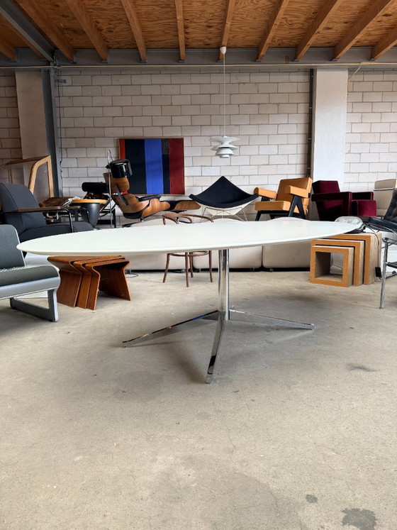 Florence Knoll ovaler Tisch, Florence Knoll – Esstische, Kunststoff, Chrom (photo 10 of 12)