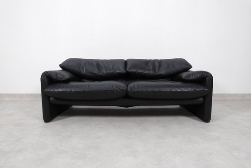 Cassina Maralunga 2.5 seater - black leather