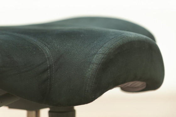 Hag Capsico 8106 Ergonomic Office Chair – Textile, Modern (photo 13 of 23)