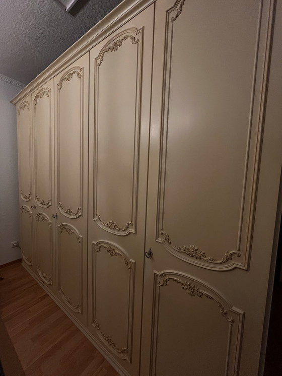 Image 1 of Armadio Trügelmann - Programma THEREBIA Finitura: Meiss/Patinato oro