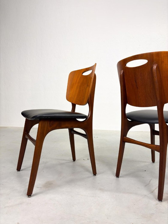 Image 1 of Set of Mid-century Dining Chairs in Danish Design