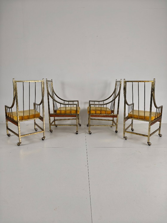 Conjunto único de sillas de comedor y salón de estilo de mediados de siglo – Doradas, fabricadas entre 1940 (photo 24 of 24)