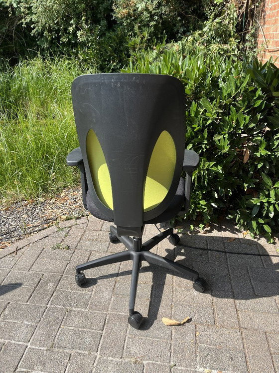 Giroflex 353 - Office Chair 2nd Hand With Netweave Back, Chair 6 – Textile (photo 3 of 5)