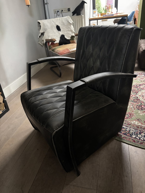 Image 1 of Neuer Ledersessel im Industriestil