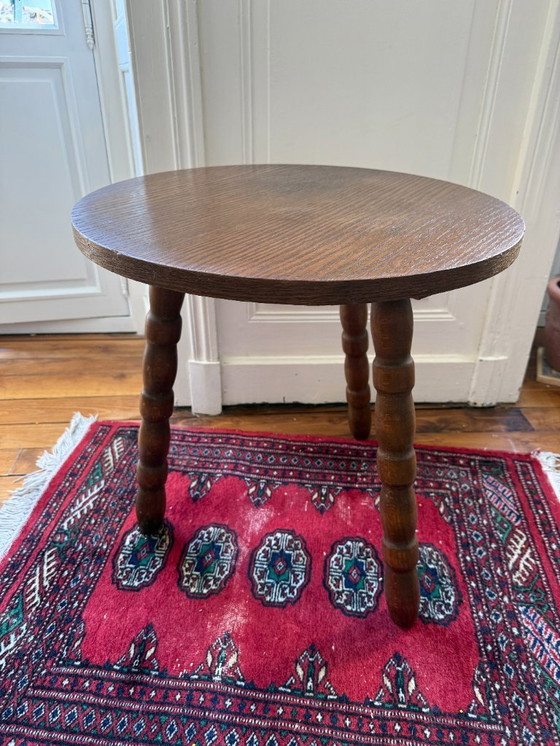 Image 1 of Tavolino laterale a treppiede in legno tornito - stile brutalista