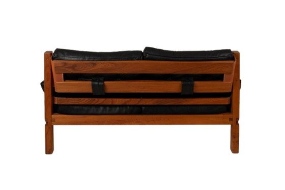 Image 1 of Pierre Chapo. S22 tweezitsbank van iepenhout en zwart leer. 1970