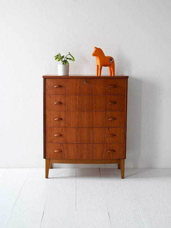 Image 1 of Skandinavische Teakholzkommode mit Muschelgriffen, 1950er