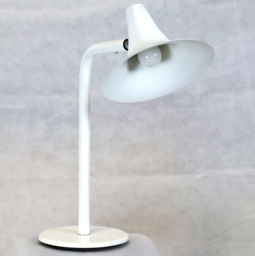 Lampada da tavolo con cappello da strega