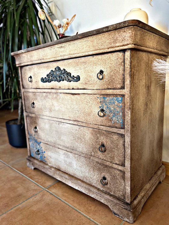 Image 1 of 🌸 Antieke commode met patina – uniek stuk – natuurlijke en authentieke uitstraling 🌸