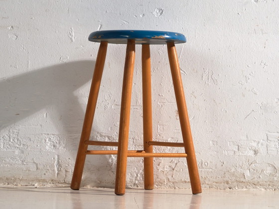 Taburete de madera antiguo con asiento redondo – Europa Central, circa 1950 – Rustic (photo 29 of 40)