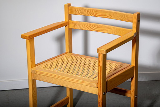 Fauteuil en pin et rotin fabriqué en Belgique Circa. 1980