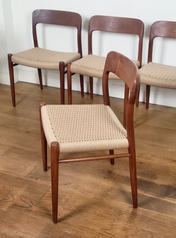 Image 1 of Juego de 5 sillas de comedor Niels O. Møller modelo 75 para J.L. Møllers Møbelfabrik
