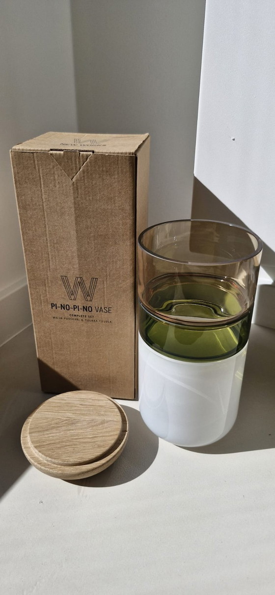 Image 1 of Pi-No-Pi-No Vase von New Works