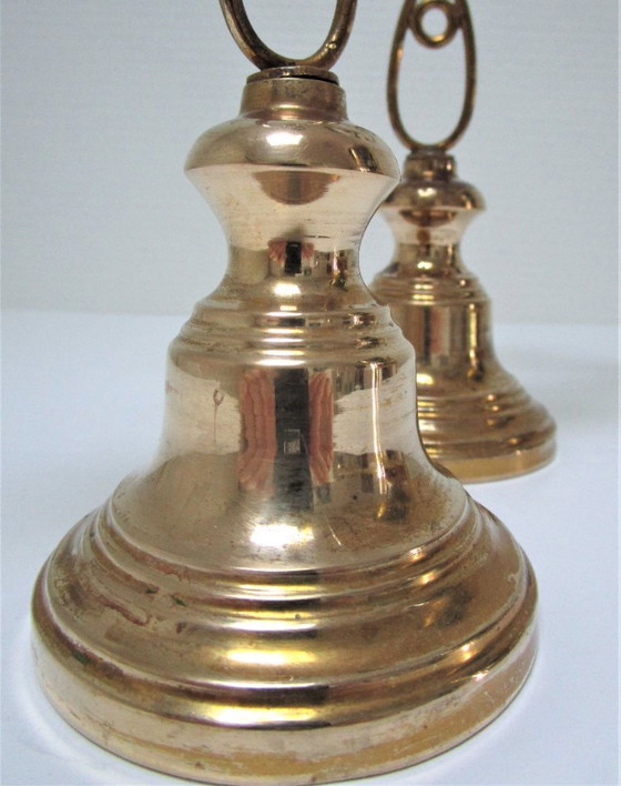 Image 1 of paar driearmige messing stenen kandelaars vroeg 20e eeuw