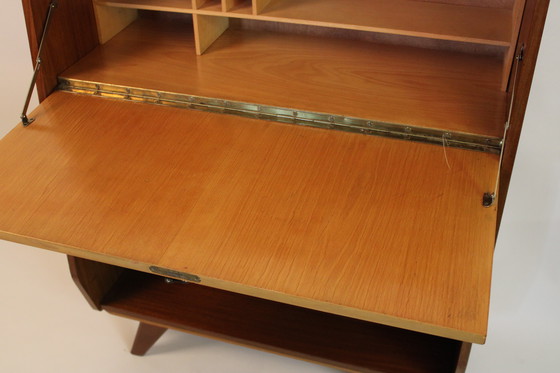 Image 1 of Scrivania vintage in legno - Metà secolo / retrò