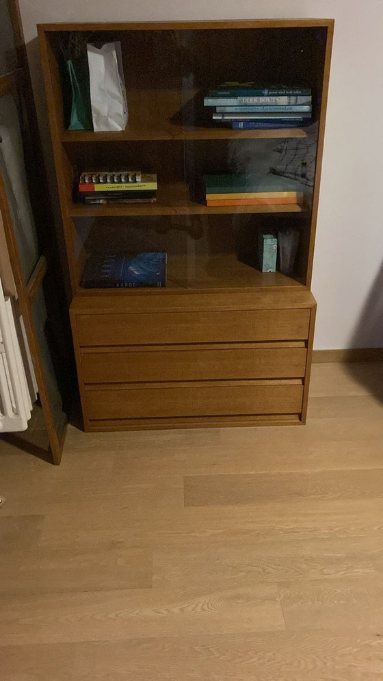 Image 1 of Vitrine Van den Berghe-Pauvers – bois massif – classique du design belge