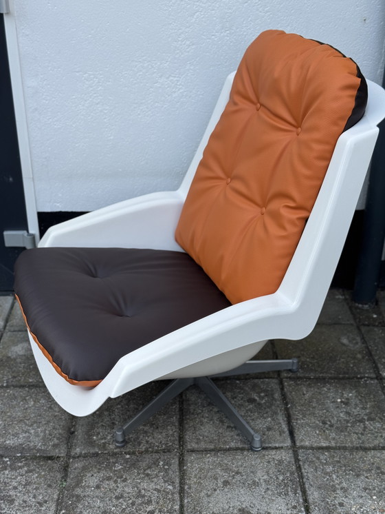 Image 1 of Chaise Alfa vintage de l'ère spatiale par Paul Tuttle
