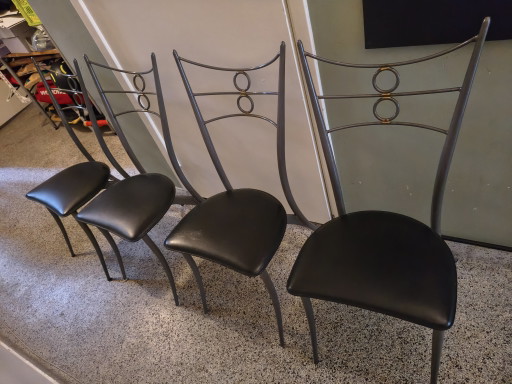 4 Belle Sedie da pranzo