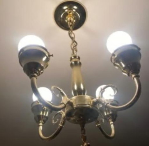 Williamsburgh Polished Brass 4-Light Chandelier (x2)
