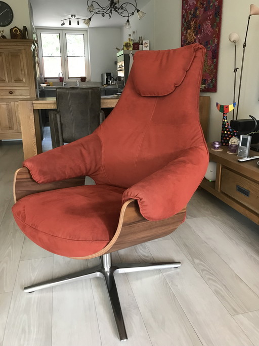 Leolux Cream, Stof Alcantara, Kleur Amaretto, Voet Aluminium Gepolijst