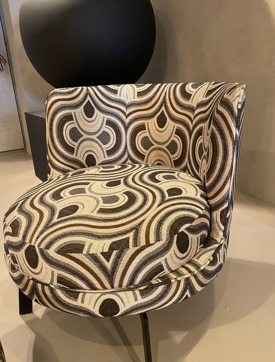 Image 1 of Lounge with bold print, with ottoman