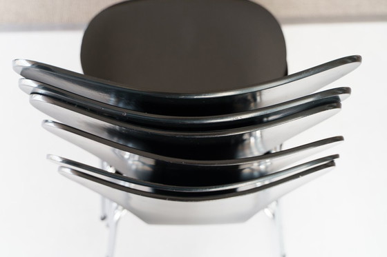 Image 1 of 6 chaises papillon + table Superellips par Arne Jacobsen pour Fritz Hansen