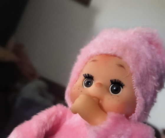 Image 1 of Poupée vintage rose de style Monchhichi, 20 cm