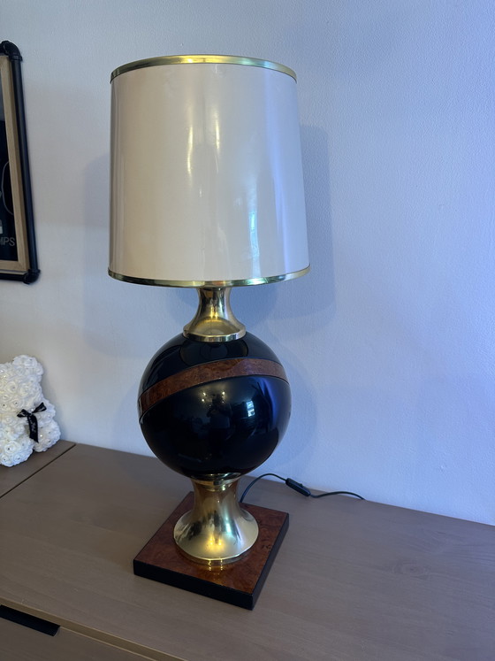 Image 1 of Vintage Hollywood Regency style table lamp in walnut and brass, 1970s