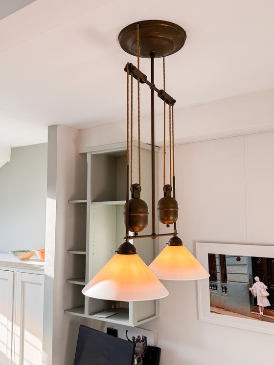Image 1 of Lampada a sospensione antica con contragewicht