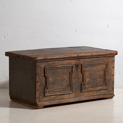 Antike getäfelte Kieferntruhe – Österreichisch-Ungarische Monarchie, circa 1870