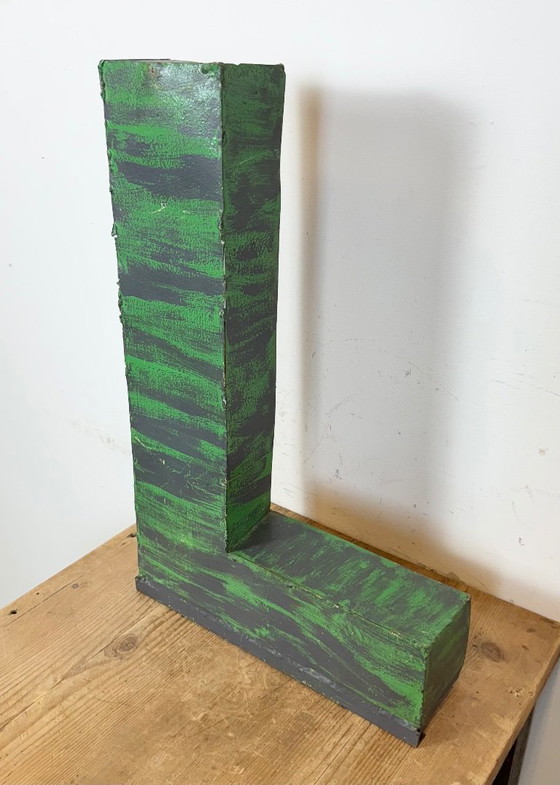 Image 1 of Grande lettera L in ferro verde vintage per facciata, anni '70