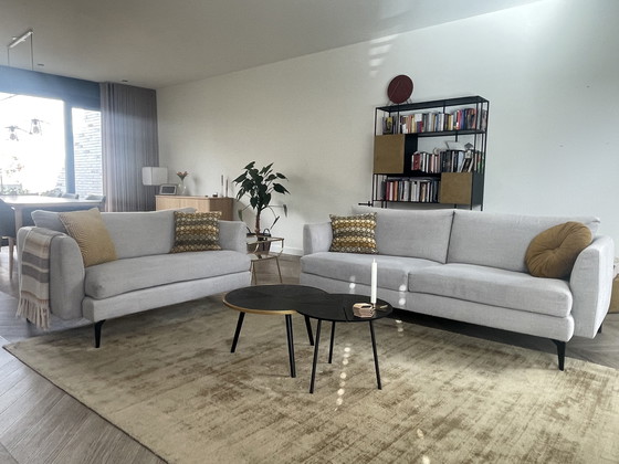 Image 1 of Bancos Moos Dyyk