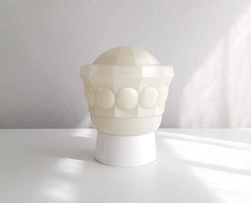 Beige glazen art deco plafondlamp van Thabur in Den Haag, medium variant, art deco lamp glazen bol
