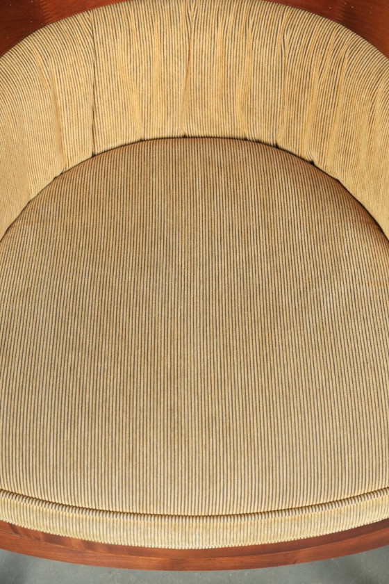 Image 1 of 2 x Schuitema design bijzet/ bureau/ eetkamerstoel uit de Shaker serie met een houten frame, luxe gele stoffen bekleding