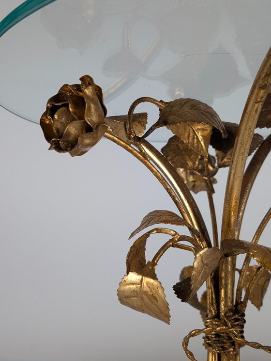 Mid-Century vergoldeter Metall Blumen Rosen Beistelltisch 1970er – Beistelltische, Glass (photo 16 of 18)