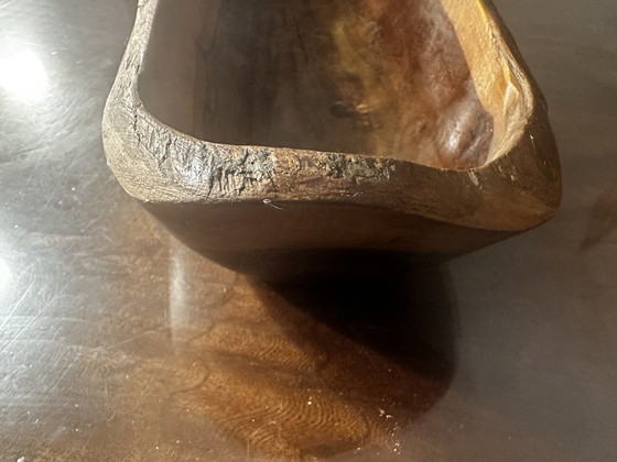 Image 1 of Grande coupe / Vide Poche sculptée en Bois - Artisanat Vintage 38 / 14 cm