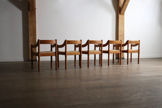 Image 1 of Set van 5 carimate stoelen van Vico Magistretti, Italië jaren 60