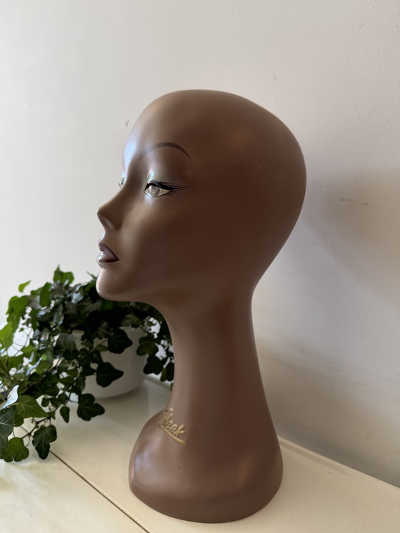 1960s Sleek Window Dressing Head – Decorative Objects, Plastic (photo 5 of 9)