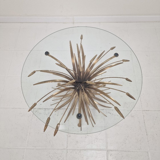 Image 1 of Hollywood Regency vergulde Coco Chanel-stijl Sheaf of Wheat salontafel, jaren 70