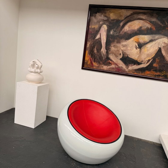 Image 1 of Eyepad ball armchair Space age 60s