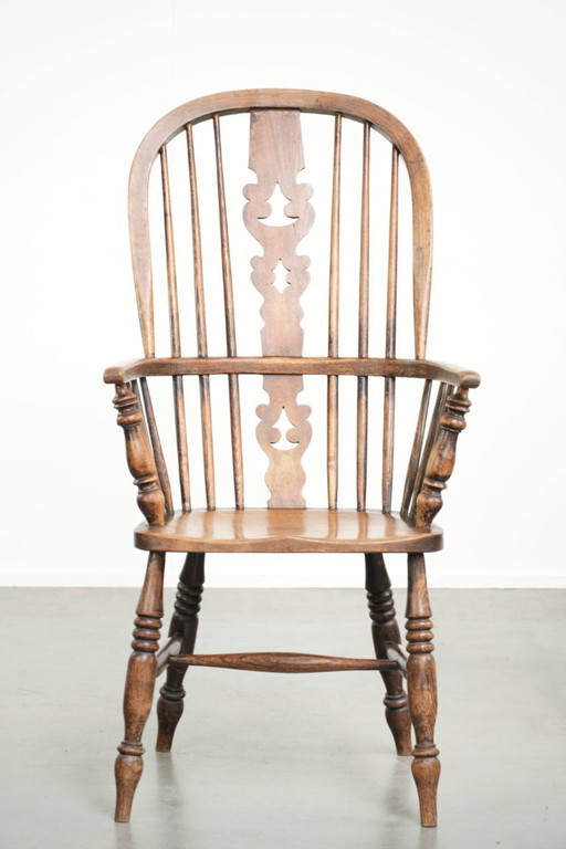 Antieke Engelse spijlenstoel, Windsor chair/ bijzetstoel uit begin 19e eeuw met mooie diepe kleuren