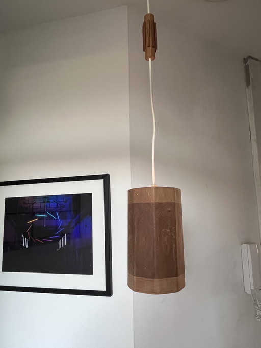 2 lampade a sospensione vintage in pino scandinavo della metà del XX secolo