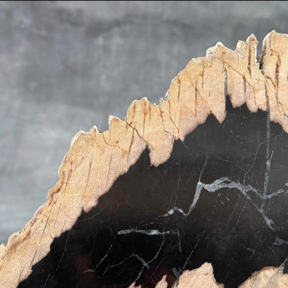 Image 1 of Madera fosilizada de Sooka, soporte hecho a medida (nuevo)