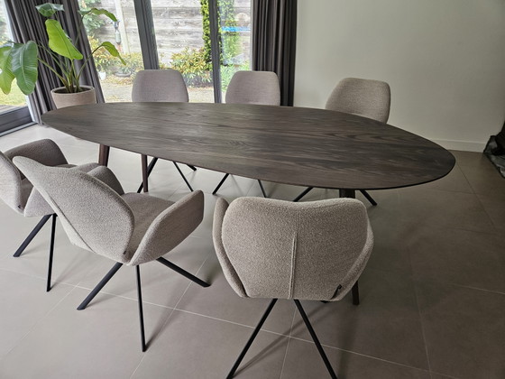 Image 1 of Goossens Ferry eettafel 240 x 120 cm | Eiken soft touch lak leemkleur | Perfecte staat
