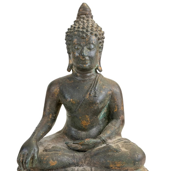 Statua antica di Buddha di Ayutthaya in Bhumisparsha Mudra – XVII/XVIII secolo – Bronzo di qualità museale (photo 8 of 9)