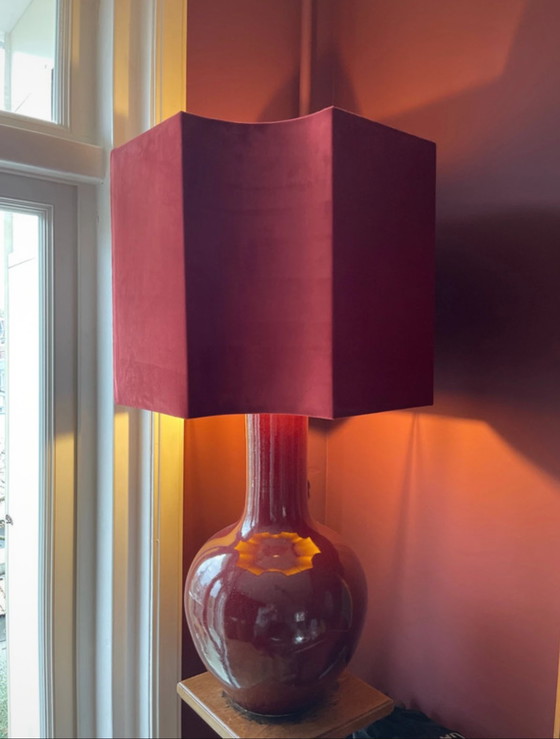 Image 1 of Abat-jour en velours rouge