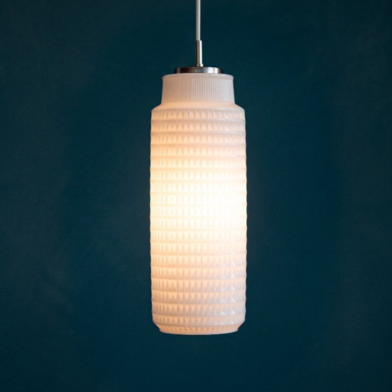 Image 1 of Lampada a sospensione cilindrica in vetro opalino di Peill & Putzler