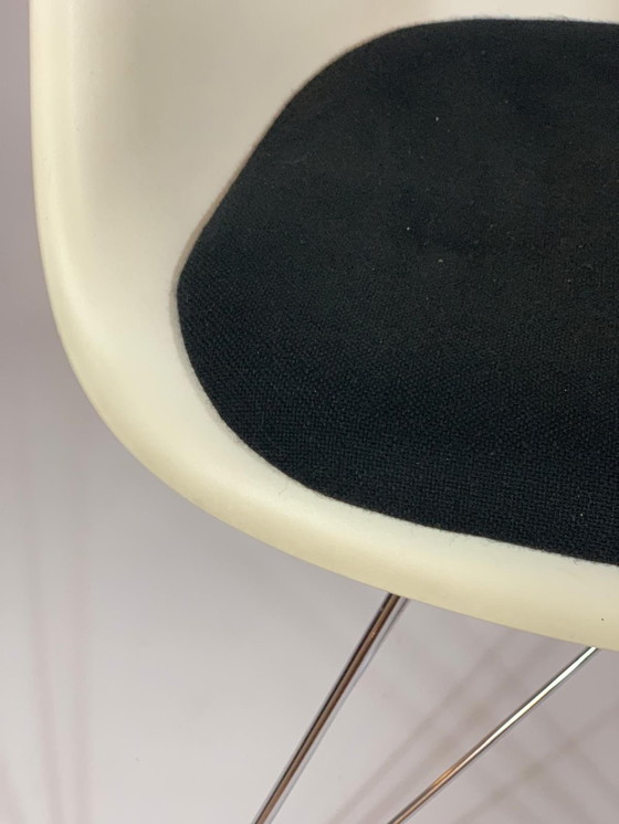 Image 1 of Vitra Eames, die Stühle entwerfen