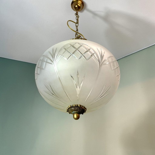 Pendente in vetro smerigliato ispirato allo stile Regency portoghese con corona in ottone decorata – hanglampen, Glass