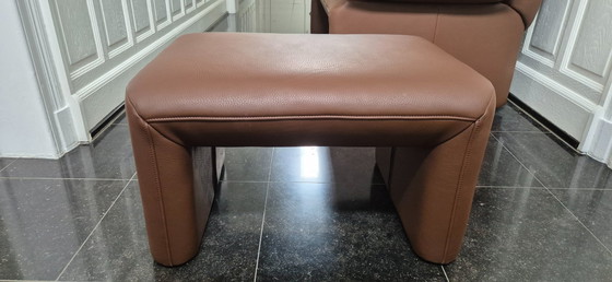 Image 1 of Canapé et repose-pieds Jori, modèle Linea